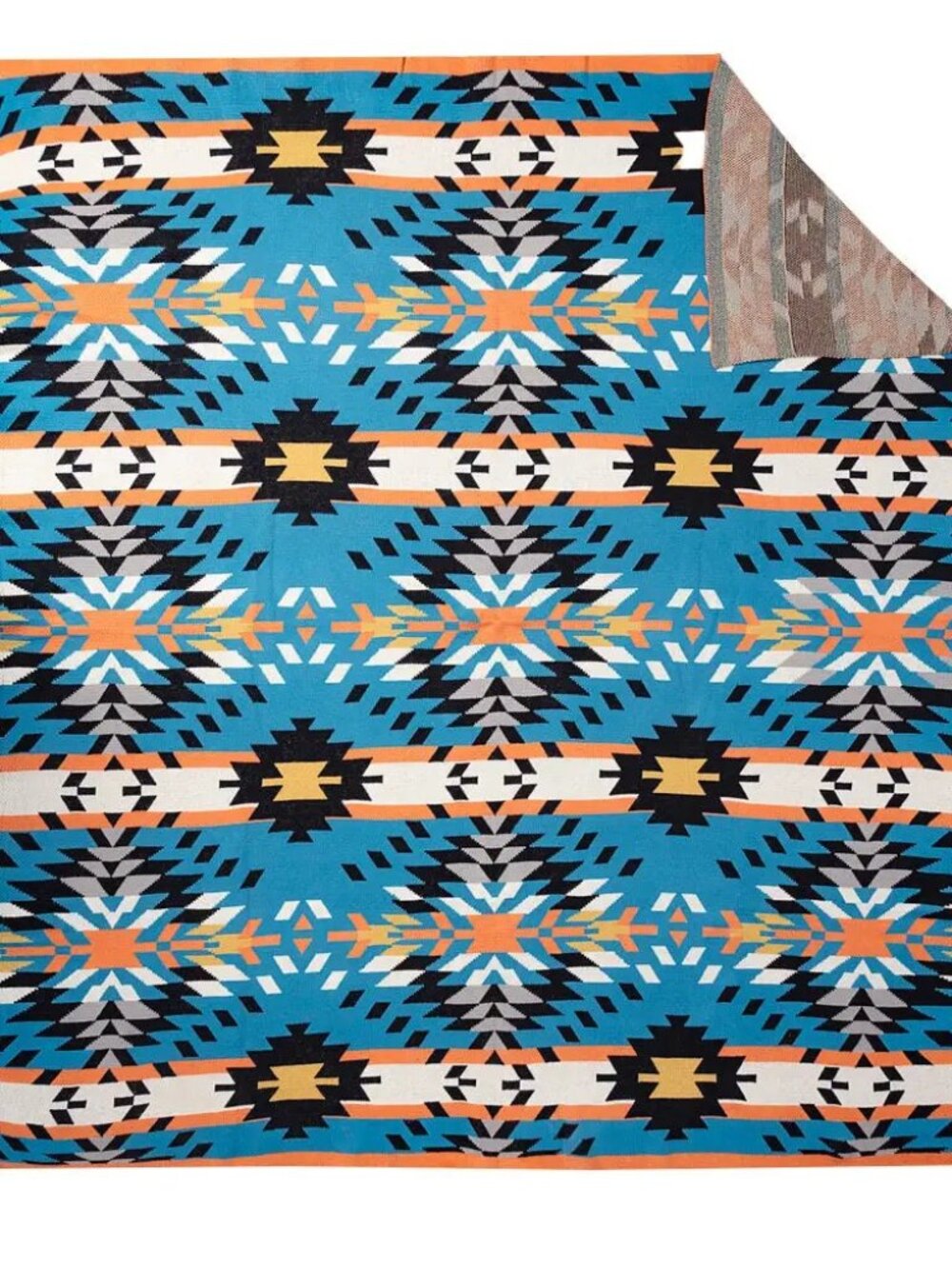 Takinana Myra Throw.